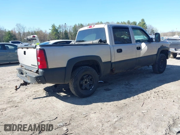 2005 Chevrolet Silverado 1500 LT with VIN 2GCEK13T751216564, listed as a IAAI auction lot 42141599 with 234,810 mi miles and . Bid and sale history available at DreamBid. Image 4.