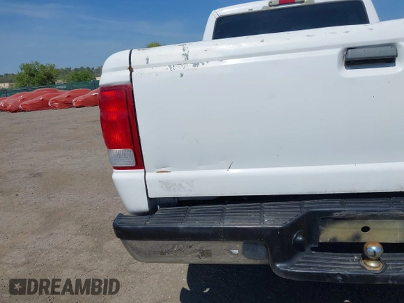 2000 Ford Ranger XL with VIN 1FTYR10V8YTA99803, listed as a IAAI auction lot 42113776 with 149,396 mi miles. Bid and sale history available at carsss.com. Image 14.