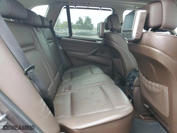 2011 BMW X5 35i with VIN 5UXZV4C5XBL411042, listed as a Copart auction lot 52900135 with 127,734 mi miles and Clean Title. Bid and sale history available at carsss.com. Image 11.