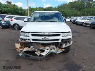 2003 Chevrolet Tahoe Z71 with VIN 1GNEK13T53R109296, listed as a IAAI auction lot 41659341 with 223,479 mi miles. Bid and sale history available at carsss.com. Image 12.