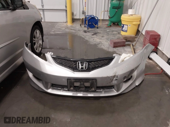 2011 Honda Fit Sport with VIN JHMGE8H58BC007549, listed as a IAAI auction lot 42054956 with 106,248 mi miles and . Bid and sale history available at DreamBid. Image 12.