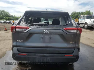 2020 Toyota RAV4 XLE with VIN 2T3P1RFV2LC121388, listed as a Copart auction lot 61336565 with Not provided miles and Salvage title. Bid and sale history available at DreamBid. Image 6.