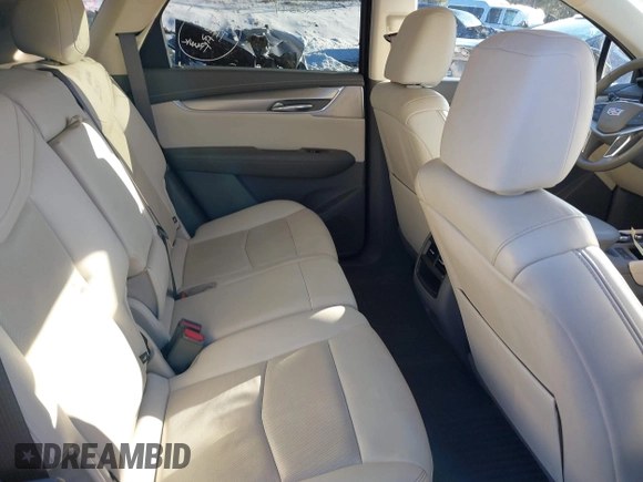 2021 Cadillac XT5 AWD Premium Luxury with VIN 1GYKNDRS2MZ121484, listed as a IAAI auction lot 41346958 with 39,635 mi miles and . Bid and sale history available at carsss.com. Image 8.