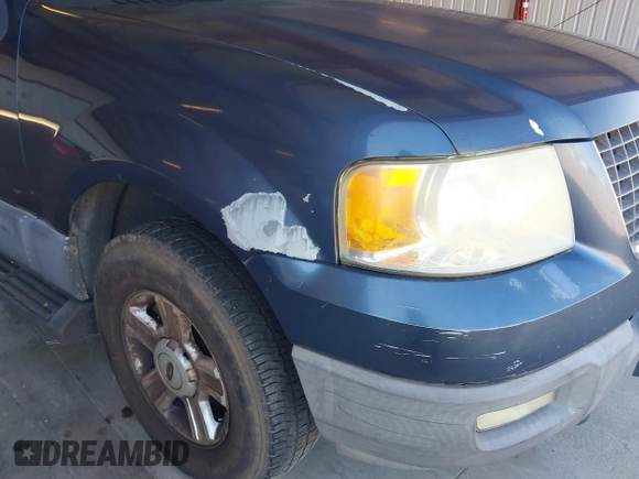 2003 Ford Expedition Special Service with VIN 1FMFU16L53LC22957, listed as a IAAI auction lot 41880554 with 330,265 mi miles. Bid and sale history available at carsss.com. Image 6.