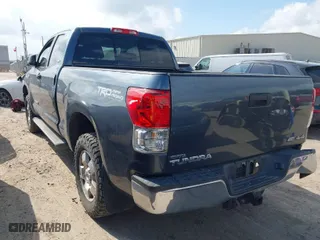 2010 Toyota Tundra 4WD Truck with VIN 5TFUW5F13AX138105, listed as a IAAI auction lot 41499018 with 295,414 mi miles. Bid and sale history available at carsss.com. Image 3.