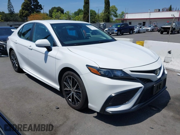 2023 Toyota Camry SE with VIN 4T1G11AK0PU736081, listed as a IAAI auction lot 42090419 with 32,303 mi miles and . Bid and sale history available at DreamBid. Image 1.