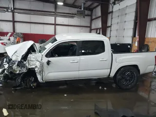 2017 Toyota Tacoma SR5 with VIN 3TMCZ5ANXHM089658, listed as a IAAI auction lot 41624050 with Not Provided miles and . Bid and sale history available at DreamBid. Image 14.