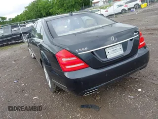 2010 Mercedes-Benz S 550 with VIN WDDNG8GB8AA328534, listed as a IAAI auction lot 42246844 with 221,107 mi miles and . Bid and sale history available at DreamBid. Image 3.