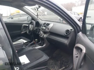 2007 Toyota RAV4 Sport with VIN JTMBK32V775040554, listed as a IAAI auction lot 41962420 with 163,905 mi miles. Bid and sale history available at carsss.com. Image 5.