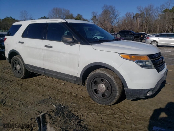 2015 Ford Utility Police Interceptor with VIN 1FM5K8AR8FGB20426, listed as a Copart auction lot 87874625 with 133,192 mi miles and Salvage Title. Bid and sale history available at carsss.com. Image 4.