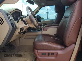 2011 Ford F-350 Platinum z VIN 1FT7W3BT8BEB64902, wystawiony jako Copart lot #56535685 z przebiegiem 162 179 mil mil oraz Szkoda całkowita • Salvage title. Historia ofert i sprzedaży dostępna na DreamBid. Obrazek 7.