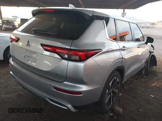 2022 Mitsubishi Outlander SE z VIN JA4J3UA88NZ023157, wystawiony jako IAAI lot #41357953 z przebiegiem 34 081 mil mil oraz . Historia ofert i sprzedaży dostępna na DreamBid. Obrazek 4.