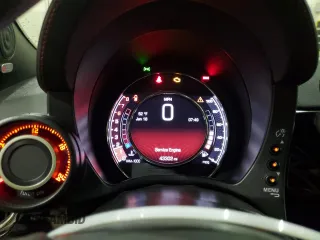 2017 FIAT 500 Abarth z VIN 3C3CFFFH4HT515419, wystawiony jako Copart lot #88055005 z przebiegiem 43 302 mil mil oraz Szkody całkowita. Historia ofert i sprzedaży dostępna na DreamBid. Obrazek 9.