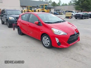 2015 Toyota Prius One z VIN JTDKDTB33F1100540, wystawiony jako IAAI lot #42122520 z przebiegiem 64 846 mil mil oraz . Historia ofert i sprzedaży dostępna na DreamBid. Obrazek 1.