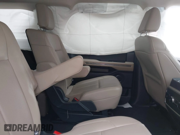 2024 Ford Expedition Max XLT with VIN 1FMJK1J83REA30890, listed as a IAAI auction lot 41866910 with 37,153 mi miles and . Bid and sale history available at DreamBid. Image 8.