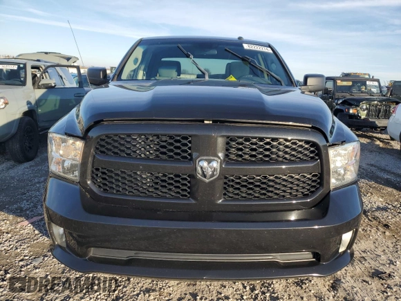 2018 Ram 1500 Express z VIN 3C6RR7KG3JG203310, wystawiony jako Copart lot #82222274 z przebiegiem 84 017 mil mil oraz Szkoda całkowita • Salvage title. Historia ofert i sprzedaży dostępna na DreamBid. Obrazek 5.