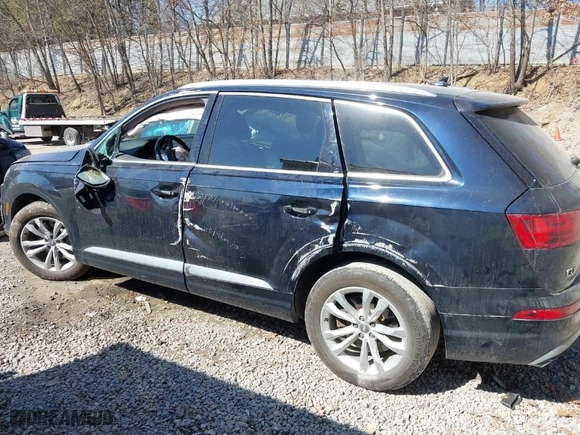 2018 Audi Q7 Premium Plus with VIN WA1LAAF76JD008127, listed as a IAAI auction lot 41788272 with 99,787 mi miles. Bid and sale history available at carsss.com. Image 14.