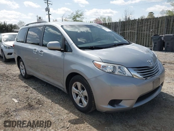2017 Toyota Sienna LE Auto Access Seat with VIN 5TDKZ3DC4HS842904, listed as a IAAI auction lot 41946642 with 81,012 mi miles. Bid and sale history available at carsss.com. Image 1.