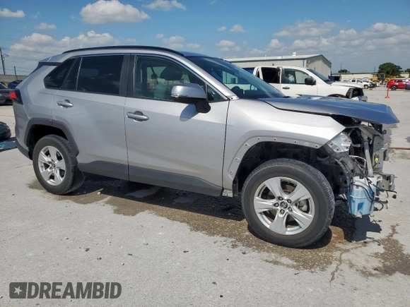 2019 Toyota RAV4 XLE with VIN 2T3W1RFV2KC015887, listed as a Copart auction lot 61869255 with 69,227 mi miles and Clean title. Bid and sale history available at DreamBid. Image 4.