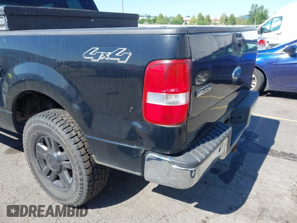 2008 Ford F-150 XLT z VIN 1FTPX14V48FA98450, wystawiony jako IAAI lot #42467052 z przebiegiem 189 772 mil mil oraz . Historia ofert i sprzedaży dostępna na DreamBid. Obrazek 6.