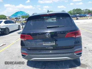 2024 Volkswagen Taos SE z VIN 3VVEX7B20RM047467, wystawiony jako IAAI lot #42290021 z przebiegiem 4 345 mil mil oraz . Historia ofert i sprzedaży dostępna na DreamBid. Obrazek 16.