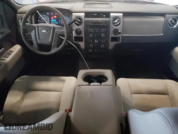 2010 Ford F-150 XL z VIN 1FTFW1EV4AFB34141, wystawiony jako Copart lot #62292235 z przebiegiem 206 842 mil mil oraz Czysty tytuł • Clean title. Historia ofert i sprzedaży dostępna na DreamBid. Obrazek 8.