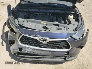 2022 Toyota Highlander XLE with VIN 5TDGZRBH8NS573003, listed as a Copart auction lot 56254485 with 19,293 mi miles and Salvage title. Bid and sale history available at DreamBid. Image 12.