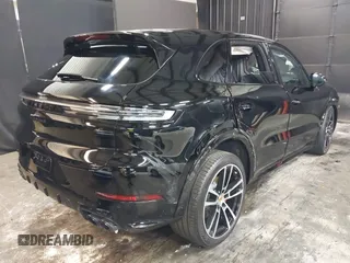2024 Porsche Cayenne S с VIN WP1AL2AY3RDA32831, выставлен на аукционе IAAI как лот 40750798 с пробегом Не указан миль и . История ставок и продаж доступна на DreamBid. Изображение 4.