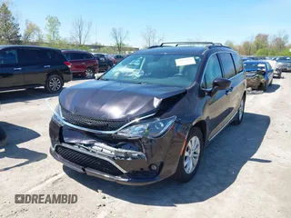 2017 Chrysler Pacifica Touring L with VIN 2C4RC1BG0HR747551, listed as a IAAI auction lot 42139664 with 120,057 mi miles and . Bid and sale history available at DreamBid. Image 16.