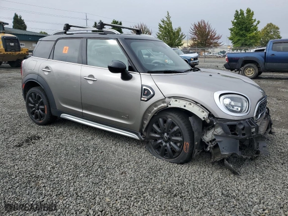 2017 MINI Countryman Cooper S with VIN WMZYT5C3XH3D80782, listed as a Copart auction lot 71134874 with 89,505 mi miles and Salvage Title. Bid and sale history available at carsss.com. Image 4.