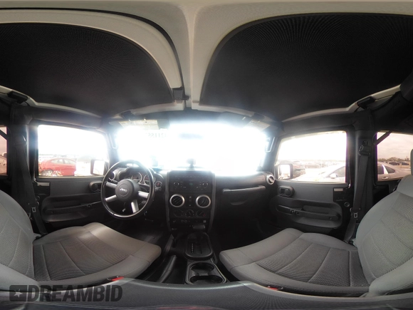 2008 Jeep Wrangler Unlimited Sahara с VIN 1J4GA59188L624010, выставлен на аукционе IAAI как лот 42115574 с пробегом 105 800 миль миль и . История ставок и продаж доступна на DreamBid. Изображение 19.