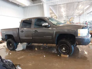 2011 Chevrolet Silverado 1500 LS with VIN 3GCPKREA0BG138487, listed as a IAAI auction lot 41305551 with 101,583 mi miles. Bid and sale history available at carsss.com. Image 14.
