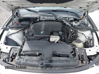2013 BMW 3 Series 328i xDrive z VIN WBA3B3C50DJ810290, wystawiony jako IAAI lot #42188744 z przebiegiem 137 493 mil mil oraz . Historia ofert i sprzedaży dostępna na DreamBid. Obrazek 10.