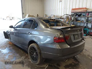2006 BMW 3 Series 325i z VIN WBAVB13526PT07955, wystawiony jako IAAI lot #42401872 z przebiegiem Nie podano mil oraz . Historia ofert i sprzedaży dostępna na DreamBid. Obrazek 3.