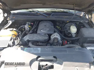 2005 Chevrolet Silverado 1500 LS with VIN 2GCEC19T851227917, listed as a IAAI auction lot 42535745 with 206,592 mi miles and . Bid and sale history available at DreamBid. Image 10.