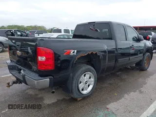 2009 Chevrolet Silverado 1500 LT with VIN 1GCEK29069Z138696, listed as a IAAI auction lot 42034503 with 258,850 mi miles and . Bid and sale history available at DreamBid. Image 4.
