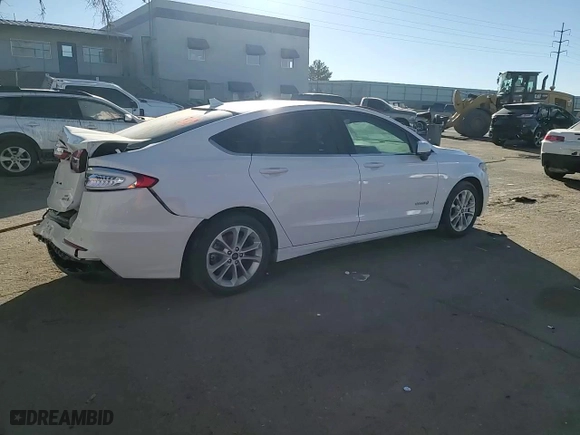 2019 Ford Fusion Hybrid SE with VIN 3FA6P0LU9KR235106, listed as a Copart auction lot 42620695 with 117,280 mi miles and Salvage Title. Bid and sale history available at carsss.com. Image 10.