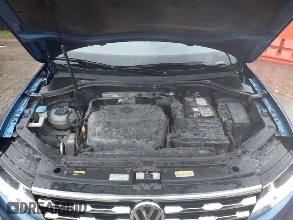 2018 Volkswagen Tiguan SEL with VIN 3VV2B7AX4JM019965, listed as a IAAI auction lot 42395783 with 107,822 mi miles and . Bid and sale history available at DreamBid. Image 10.