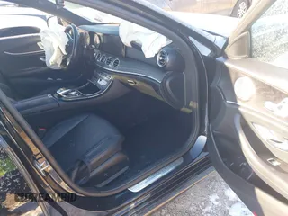 2019 Mercedes-Benz E-Class E 300 with VIN WDDZF4JB2KA526498, listed as a IAAI auction lot 40994058 with 74,282 mi miles. Bid and sale history available at carsss.com. Image 5.