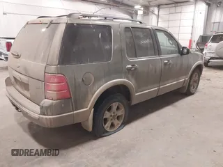 2003 Ford Explorer Eddie Bauer z VIN 1FMZU74E33UA89663, wystawiony jako IAAI lot #41502361 z przebiegiem 201 844 mil mil oraz . Historia ofert i sprzedaży dostępna na DreamBid. Obrazek 4.
