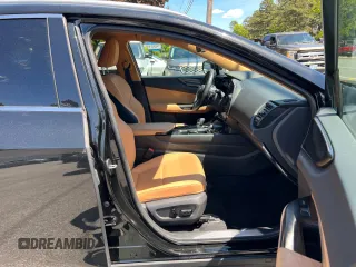 2022 Lexus NX 250 с VIN 2T2ADCAZ4NC001183, выставлен на аукционе Copart как лот 58992635 с пробегом 14 038 миль миль и Чистый • Clean title. История ставок и продаж доступна на DreamBid. Изображение 5.