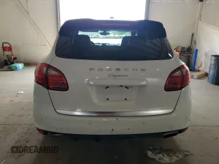 2014 Porsche Cayenne with VIN WP1AA2A29ELA96180, listed as a Copart auction lot 62715425 with 45,022 mi miles and Salvage title. Bid and sale history available at DreamBid. Image 6.