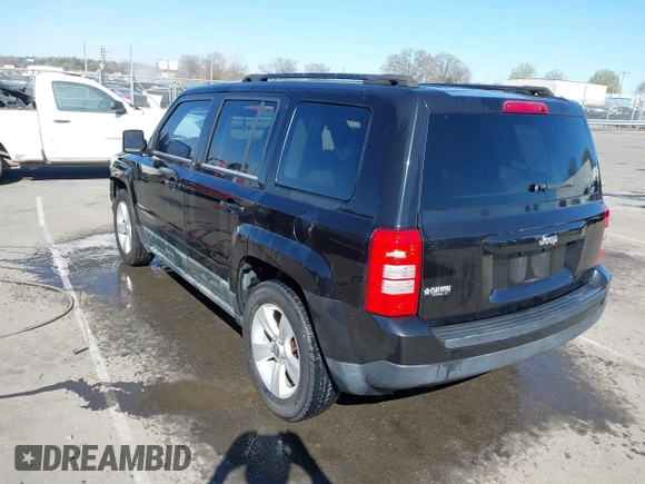 2011 Jeep Patriot Sport z VIN 1J4NT1GB8BD208238, wystawiony jako IAAI lot #41834103 z przebiegiem 200 947 mil mil oraz . Historia ofert i sprzedaży dostępna na DreamBid. Obrazek 3.