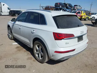 2023 Audi Q5 Premium with VIN WA1ABAFYXP2063195, listed as a IAAI auction lot 41618346 with 9,929 mi miles. Bid and sale history available at carsss.com. Image 3.