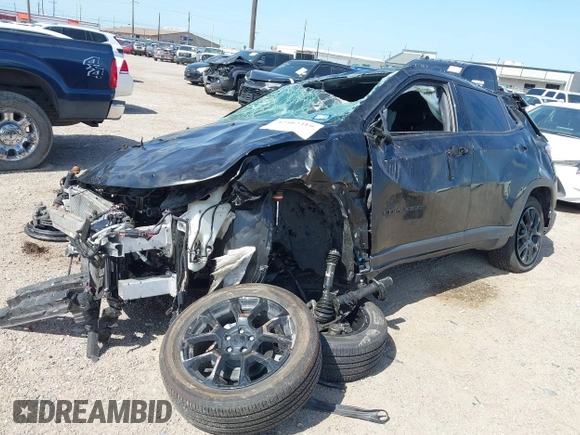 2023 Jeep Compass Latitude с VIN 3C4NJDBN3PT549241, выставлен на аукционе IAAI как лот 42462419 с пробегом 22 316 миль миль и . История ставок и продаж доступна на DreamBid. Изображение 2.