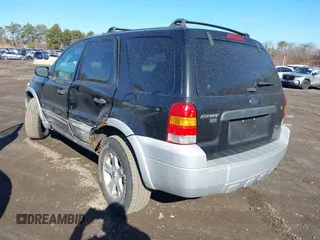 2007 Ford Escape XLT с VIN 1FMYU93167KA03558, выставлен на аукционе IAAI как лот 41641444 с пробегом 182 382 миль миль и . История ставок и продаж доступна на DreamBid. Изображение 3.