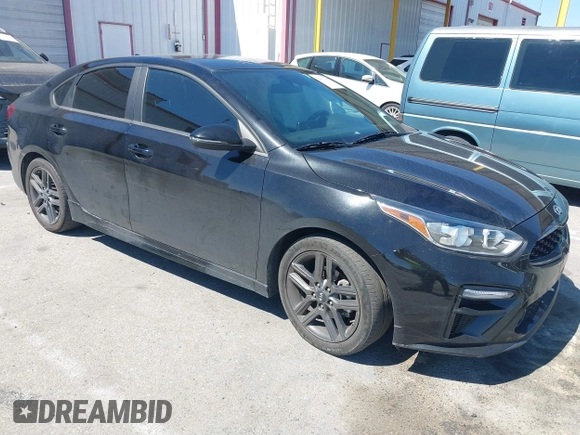 2021 Kia Forte GT-Line with VIN 3KPF34AD7ME380865, listed as a IAAI auction lot 41837360 with 47,928 mi miles. Bid and sale history available at carsss.com. Image 1.