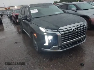 2024 Hyundai Palisade Calligraphy z VIN KM8R74GE4RU737442, wystawiony jako IAAI lot #42483997 z przebiegiem 15 880 mil mil oraz . Historia ofert i sprzedaży dostępna na DreamBid. Obrazek 1.