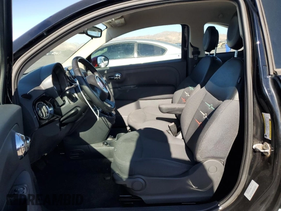 2016 FIAT 500 Pop z VIN 3C3CFFARXGT228049, wystawiony jako Copart lot #89354755 z przebiegiem 76 719 mil mil oraz Czysty tytuł • Clean title. Historia ofert i sprzedaży dostępna na DreamBid. Obrazek 7.