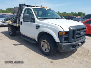 2008 Ford F-350 XL z VIN 1FDSF34568EE44024, wystawiony jako IAAI lot #42250875 z przebiegiem Nie podano mil oraz . Historia ofert i sprzedaży dostępna na DreamBid. Obrazek 1.